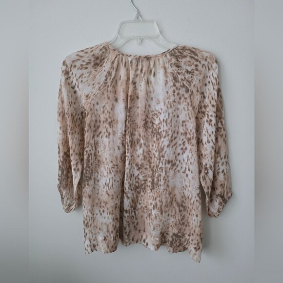 CLUB MONACO | 100% Silk Blouse Sheer Patterned Beige Sz XS - Picture 2 of 5